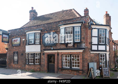 The Bull Hotel, Wargrave High Street, Wargrave, Berkshire, England, United KIngdom Stock Photo