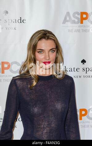 New York, NY, USA. 15th Oct, 2015. Alina Baikova at arrivals for 2015 ASPCA Young Friends Benefit, IAC Building, New York, NY October 15, 2015. Credit:  Eric Reichbaum/Everett Collection/Alamy Live News Stock Photo