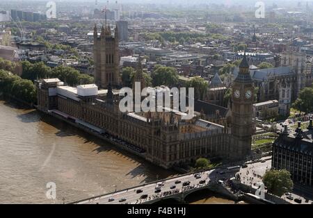 London, UK. 21st May, 2015. Photo taken on May 21, 2015 shows a view of London. London, located in southeastern England, is the capital of the United Kingdom. Standing on the River Thames, the city plays a key role in the world's financial, commercial, industrial and cultural fields. © Han Yan/Xinhua/Alamy Live News Stock Photo