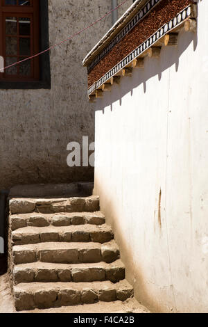 India, Jammu & Kashmir, Ladakh, Hemis Gompa Monastery, old stone steps and traditionally constructed roof Stock Photo