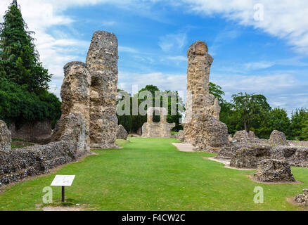 The ruins of the Abbey of St Edmund, Abbey Gardens, Bury St Edmunds, Suffolk, England, UK Stock Photo