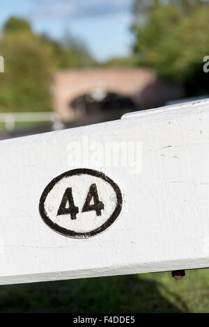 UK, Tardebigge, lock gates to lock no 44 at the Tardebigge lock flight on the Birmingham to Worcester canal. Stock Photo