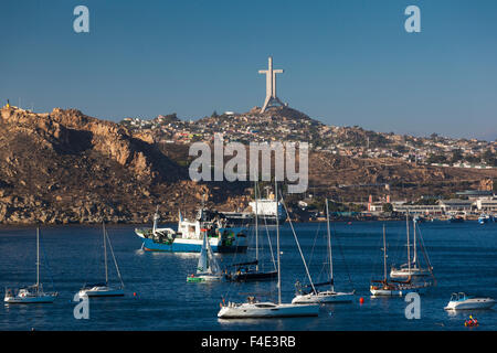 Chile, La Herredura, harbor and beach view towards Coquimbo and Cruz del III Milenio. Stock Photo