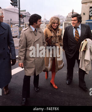 Watergate prosecutors Richard Ben-Veniste and Jill Wine Volner arrive ...