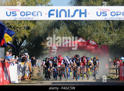 Boulder, Colorado, USA. 17th Oct, 2015. The men's elite field race for position during the U.S. Open of Cyclocross, Valmont Bike Park, Boulder, Colorado. © csm/Alamy Live News Stock Photo
