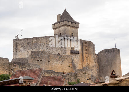 The Castelnaud la Chapelle castle, in the black Perigord (Dordogne - France). Le château de Castelnaud la Chapelle en Périgord. Stock Photo