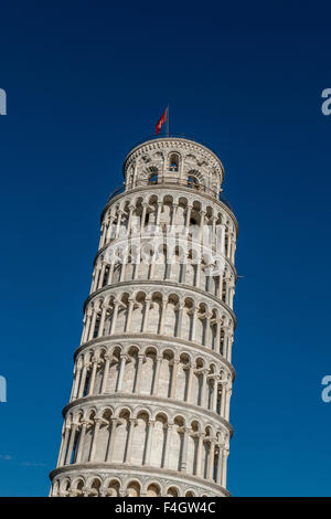 leaning tower of pisa pizza