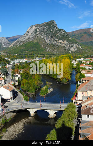 River Ariege running through the town of Tarascon, Ariege, Midi-Pyrenees, France Stock Photo