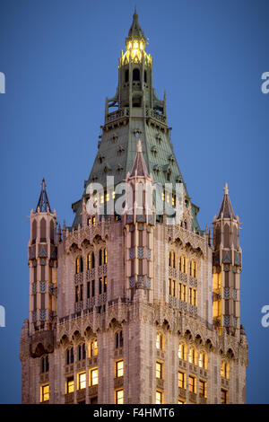 Close up of the Spire of the Neo-Gothic Woolworth Building at Dusk, Lower Manhattan, Financial District, Manhattan, New York Stock Photo