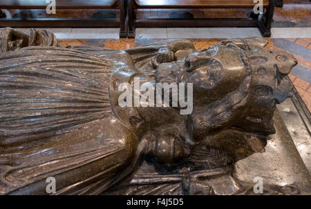 Effigy of King John, Worcester Cathedral, Worcester, England, United Kingdom, Europe