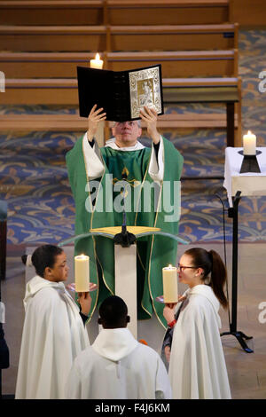 Liturgy of the Word, Catholic Mas, Notre-Dame du Perpetuel Secours Basilica, Paris, France, Europe Stock Photo