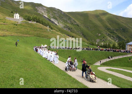 Blessed Sacrament procession, Shrine of Our Lady of La Salette, La Salette-Fallavaux, Isere, France Stock Photo