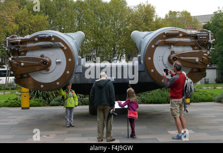 London, UK. 18th Oct, 2015. Cloudy day over Imperial war museum as tourist visit exhibitions and enjoy the displays. Credit: Clifford Norton/Alamy Live News Stock Photo