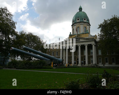 London, UK. 18th Oct, 2015. Cloudy day over Imperial war museum as tourist visit exhibitions and enjoy the displays. Credit: Clifford Norton/Alamy Live News Stock Photo