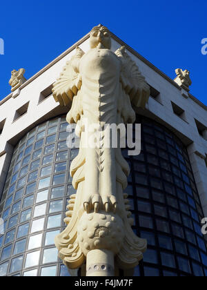 Giant Owl detail on the corner of the Technical University building in Vienna, Austria. Stock Photo