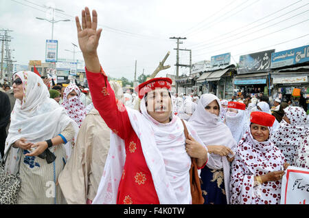 Women activists of Awami National Party chant slogans in favor of Former provincial social welfare minister and senior (ANP) leader Sitara Ayaz during protest demonstration in Swabi on Monday, October 19, 2015. Credit:  Asianet-Pakistan/Alamy Live News Stock Photo