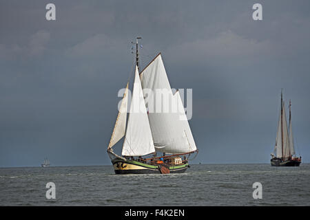 Waddenzee Wad Coast Sea Boat Sailing Netherlands Holland  ebb tide  flood ebb and flow Stock Photo