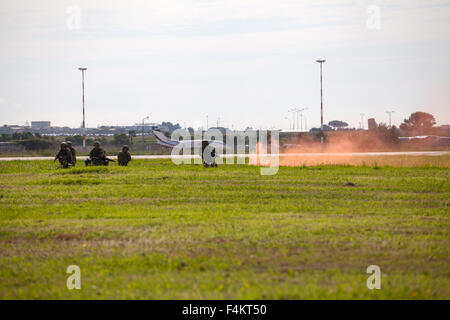 Trapani, Italy. 19th Oct, 2015. Military doing exercise during the NATO Trident Juncture 2015 opening. It is a major land, sea and air exercise in the Mediterranean as part of military modernization at Trapani. © Antonio Melita/Pacific Press/Alamy Live News Stock Photo