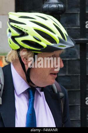 Downing Street, London, October 20th 2015. Mayor of London Boris Johnson leaves 10 Downing Street after attending the weekly cabinet meeting. Credit:  Paul Davey/Alamy Live News Stock Photo