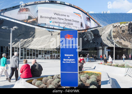 Sign saying Welcome to Birmingham New Street Station at Grand Central Stock Photo