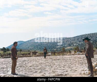 Eli Wallach, Clint Eastwood, Lee Van Cleef / The Good, The Bad And The Ugly 1966 directed by Sergio Leone