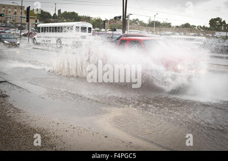 Albuquerque, NM, USA. 21st Oct, 2015. 101715.A truck driving on University Ave., just north of Lomas, splashes through standing water during a downpour Wednesday afternoon at the UNM campus, Oct. 21, 2015. © Marla Brose/Albuquerque Journal/ZUMA Wire/Alamy Live News Stock Photo