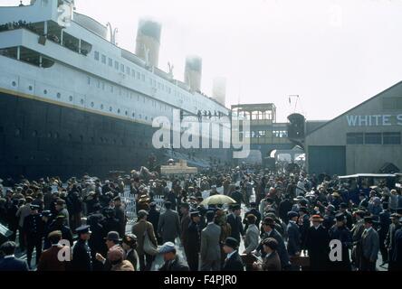 Titanic (1997) - Passengers Boarding 