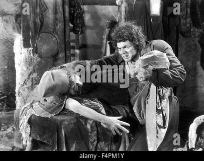 LON CHANEY as Quasimodo THE HUNCHBACK OF NOTRE DAME 1923 dir…