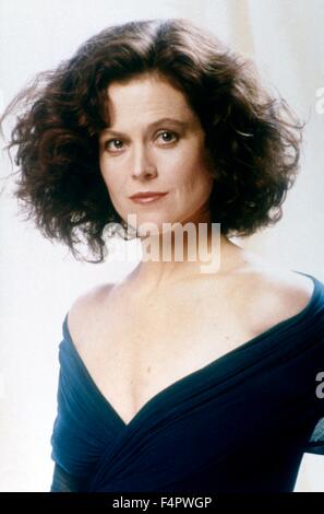 Sigourney Weaver / Ghostbusters / 1984 directed by Ivan Reitman [Columbia Pictures]