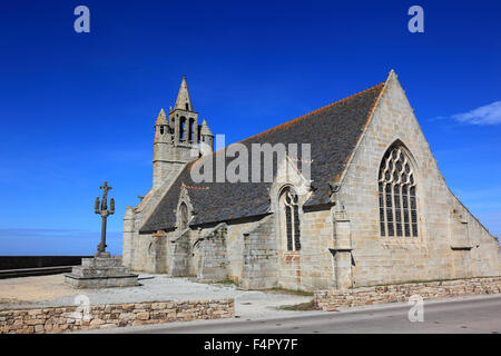 France, Brittany, Notre Dame de la Joie, chapel Our Lady of the Joy with Calvary near the village Saint-Pierre Stock Photo