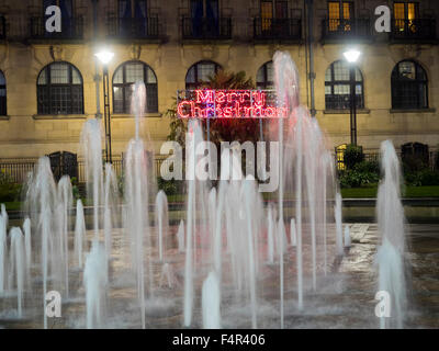 Water feature/fountain in  Sheffield city center at night South Yorkshire England Stock Photo