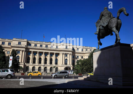 Royal Palace, Palatul Regal, now National Art Gallery, National Muzeul de Arta al Romaniei, Kunstmusum, Bucharest, Romania Stock Photo