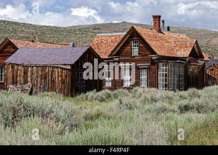 Old wooden houses, ghost town, old gold mining town, Bodie State Historic Park, Bodie, California, USA Stock Photo