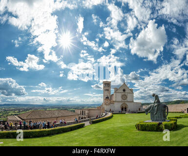Italy, Europe, Assisi, Umbria, Basilica di San Francesco d’Assisi, church, monastery, spring, people, Stock Photo