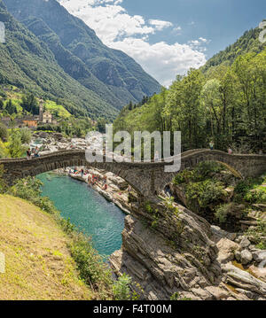 Switzerland, Europe, Lavertezzo, Ticino, Arch, bridge, Ponte dei Salti, Verzasca valley, landscape, water, summer, mountains, hi Stock Photo