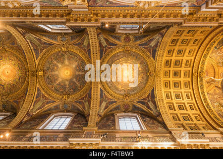 England, London, St. Paul's, The Quire Ceiling Stock Photo