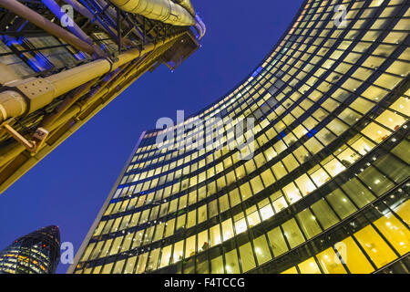 Willis Building, by architect Norman Foster, London, London region ...