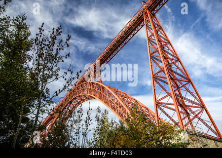 Garabit viaduct by Gustave Eiffel inaugurated 1885 : 565 m (1,854 ft) length Stock Photo