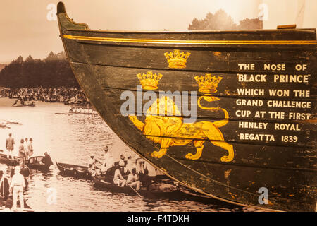 England, Oxfordshire, Henley-on-Thames, River and Rowing Museum, Display of Historical Rowing Boat Stock Photo