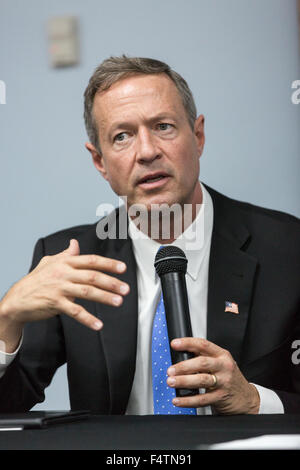 North Charleston, South Carolina, USA. 22nd Oct, 2015. Former Maryland Governor and Democratic presidential candidate Martin O'Malley during a discussion on gun violence at Mt. Moriah Baptist Church October 22, 2015 in North Charleston, South Carolina. Stock Photo