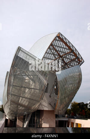 Fondation Louis Vuitton by Frank Gehry Stock Photo