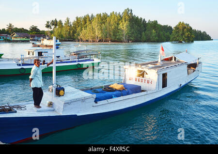 Some boats in Sulaiman Bay, Biduk-Biduk Stock Photo