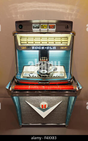 Jukebox, Rock-Ola Model 1475 Tempo 1, stereo, with record changer, built in 1959 Stock Photo