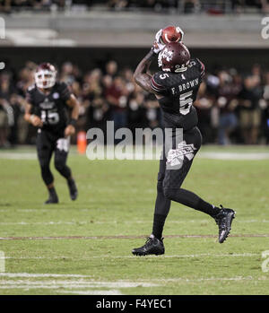 Starkville, MS, USA. 24th Oct, 2015. Mississippi State wide receiver, Fred Brown catches a pass during the NCAA Football game between the Mississippi State Bulldogs and the Kentucky Wildcats at Davis Wade Stadium in Starkville, MS. Chuck Lick/CSM/Alamy Live News Stock Photo