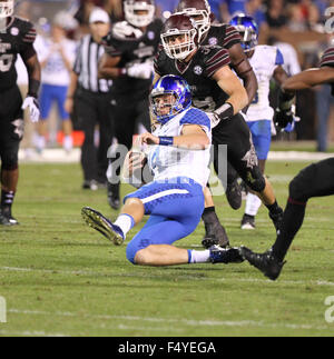 Starkville, MS, USA. 24th Oct, 2015. Kentucky Wildcats quarterback, Patrick Towles (14) slides for a first down during the NCAA Football game between the Mississippi State Bulldogs and the Kentucky Wildcats at Davis Wade Stadium in Starkville, MS. Chuck Lick/CSM/Alamy Live News Stock Photo