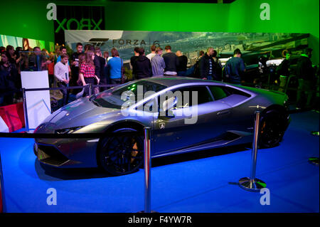 Warsaw, Poland. 24th Oct, 2015. Trade fair show games expo car, Lamborghini LP 610 4 Huracan luxury car at Warsaw Games Week, Targi Gier Wideo, Hala Expo XXI, Warsaw, Poland, October 24, 2015, horizontal orientation, rights managed, editorial use only. Credit:  Arletta Cwalina/Alamy Live News Stock Photo