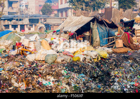 People live in shacks on the garbage dump at Bhagmati River in the middle of the city Stock Photo