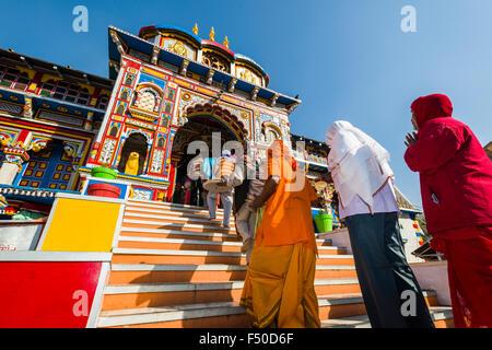 Badrinath Temple I will go here one day as Bhagwanji wills  it🙏🏻🌈....z💖NSpice2018~* | God art, Shivaji maharaj hd wallpaper, Indian  gods