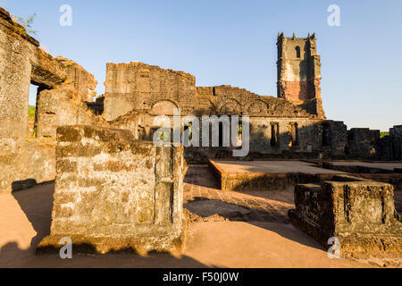 The ruins of the Convent of the Saint Augustin in Old Goa, one of the remaining big buildings built by the Portuguese in 16th ce Stock Photo