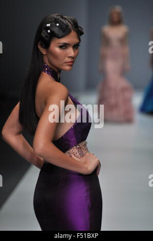 Jakarta, Indonesia. 25th Oct, 2015. A model wears design of Canissa during the Jakarta Fashion Week 2016 at Senayan City. The event was participated by 250 Indonesian and international designers that will last until October 30, 2015. Credit:  Azwar/Pacific Press/Alamy Live News Stock Photo